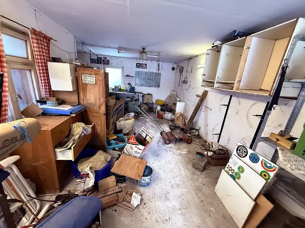 Geräumte Gewerbefläche zur Firmenauflösung in Köln Heimersdorf am Haselnußhof